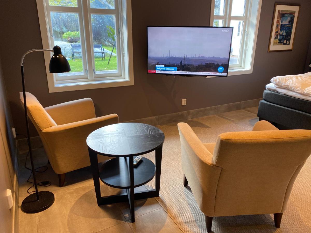 Guesthouse Suite At Ranvik Near City Center- Parking Available Sandefjord Buitenkant foto