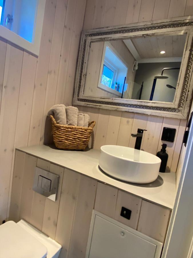 Guesthouse Suite At Ranvik Near City Center- Parking Available Sandefjord Buitenkant foto